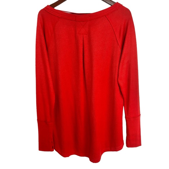 We The Free Thermal Jersey Top Size Medium Coral Rust Thumb Holes Slit Side Boho - Picture 8 of 15